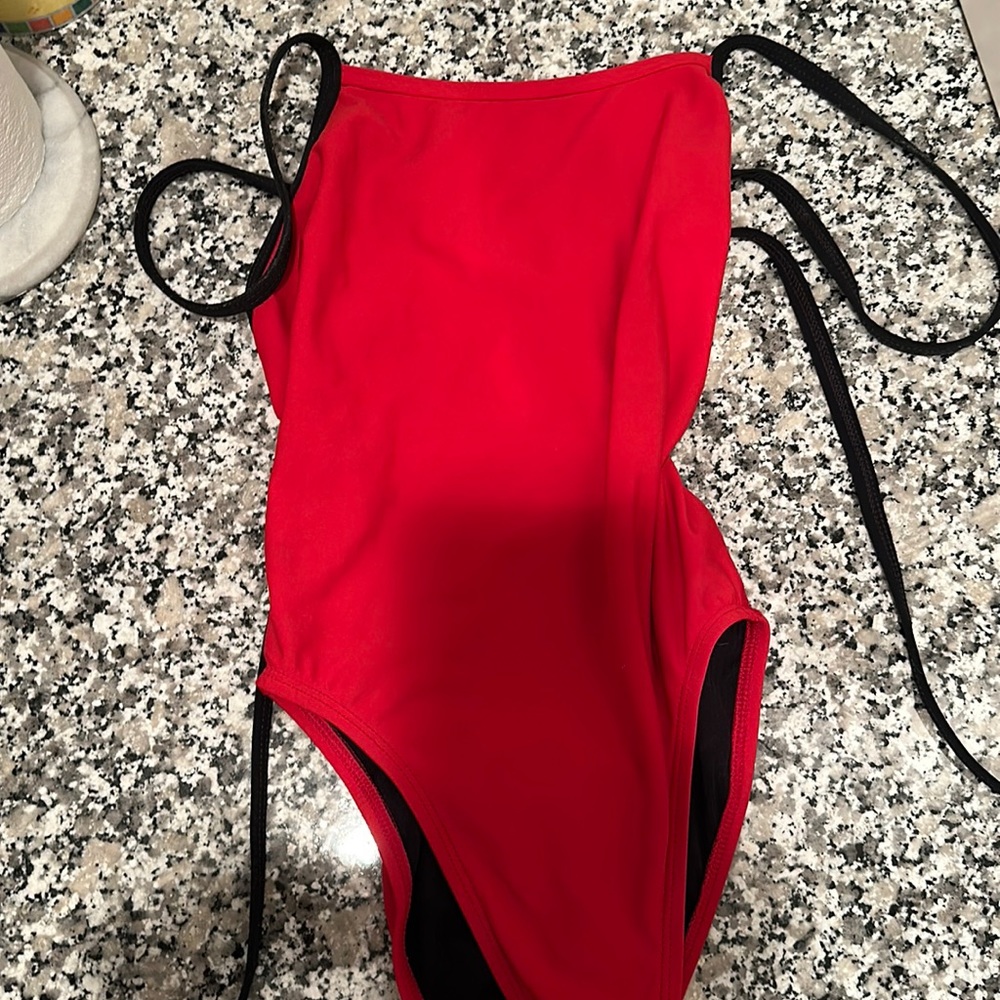 jolyn dayno 2 contrast